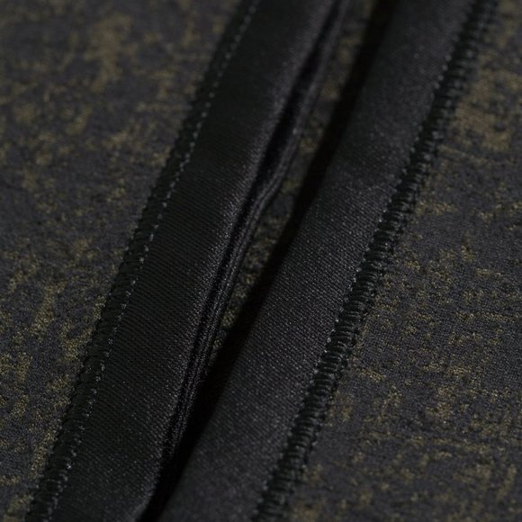 LULULEMON VINYASA WRAP JACQUARD BLACK DARK OLIVE - Picture 4 of 6